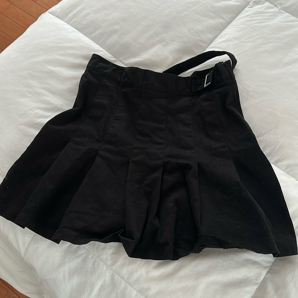 Black fashion nova skirt
